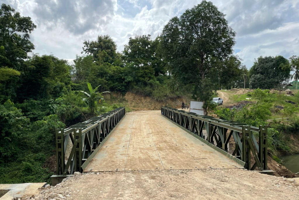 Pre-fabricated bailey steel bridge