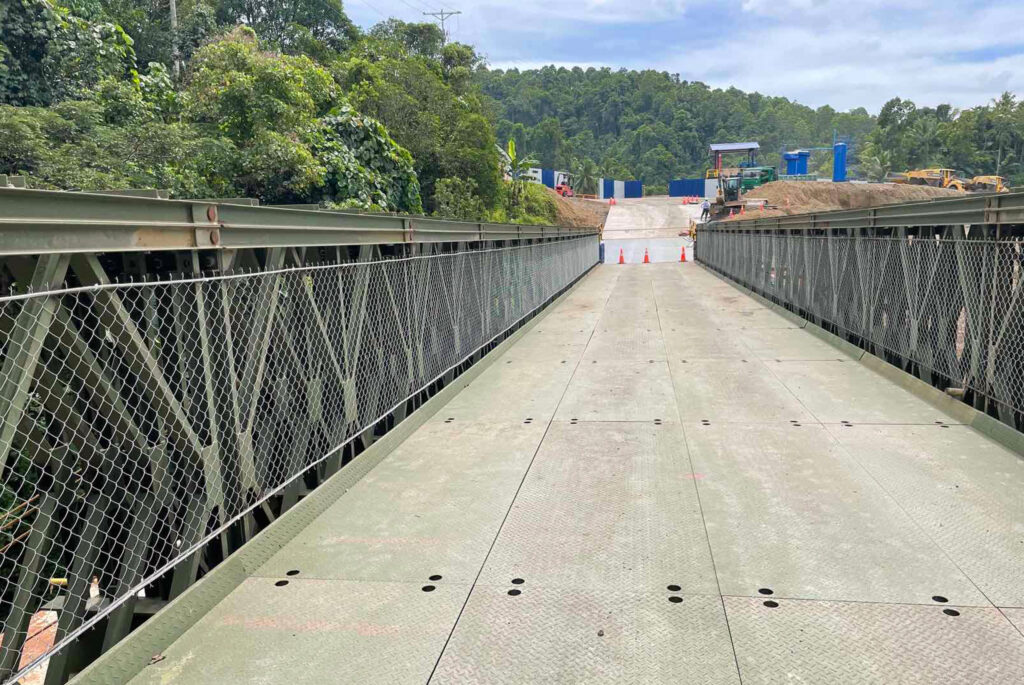 Pre-fabricated bailey steel bridge