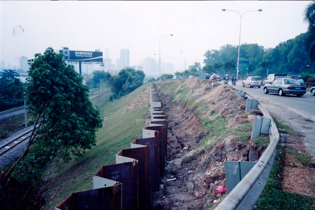 Steel sheet piles used as protection for geotechnical plains